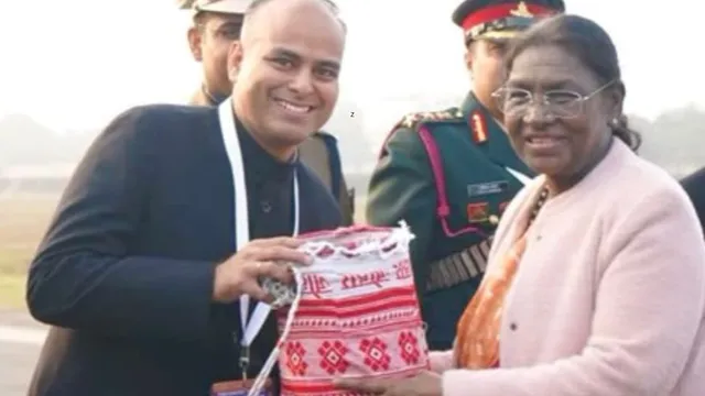 गुमला के पूर्व DC के 5 साल के प्रयास ने लाया रंग, 'मांदर ऑफ झारखंड' के नाम से रजिस्टर हुआ लोक वाद्ययंत्र
