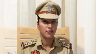 महिला एसएचओ।