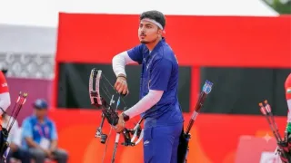 कुशल दलाल।