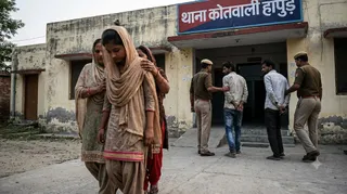 किशोरी को ब्लैकमेल करने और धमकी देकर उसके साथ दुष्कर्म करने का मामला। (एआई जेनरेटेड इमेज)