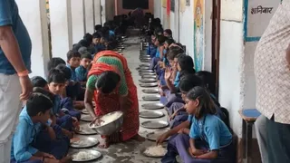 Bhagalpur Mid Day Meal Scam Probe: मध्य विद्यालय कुतुबगंज।