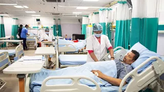 SC की टिप्पणी के बाद गिरे अपोलो और यथार्थ हॉस्पिटल के शेयर