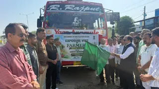 कठुआ के 120 किसानों ने सीखीं आधुनिक बागवानी की नई तकनीकें (जागरण फोटो)