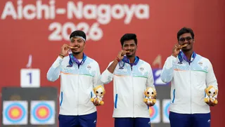 साहिल जाधव, कुशल दलाल और तिरुमुरु गणेश मणि रत्नम