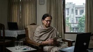 वसंत कुंज में 75 वर्षीय बुजुर्ग महिला से डिजिटल अरेस्ट के नाम पर सवा दो करोड़ की ठगी। (एआई जेनरेटेड इमेज)