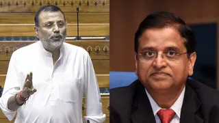 भाजपा सांसद और पूर्व वित्त सचिव का विवाद अदालत पहुंचा