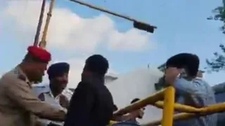 पुलिस वाले को धमकाने और वर्दी फाड़ने के आरोपी भाजयुमो जिला मंत्री पर FIR।