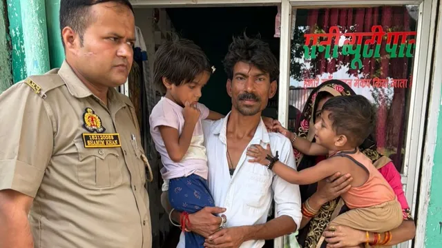 महोबा पुलिस का सराहनीय काम: नाम पता था न पता, इशारे समझकर 5 साल तक की बच्ची को घर तक पहुंचाया

