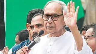 मुख्यमंत्री की कुर्सी से विपक्ष के नेता की भूमिका में आए नवीन बाबू ने अब सरकार के खिलाफ ज्यादा आक्रामक रुख अपनाया है।