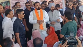 मुख्यमंत्री सम्राट चौधरी ने बुधवार को सुरक्षा व्यवस्था और बाढ़ आश्रय केंद्र की तैयारियों का जायजा लिया। सभी फोटो: जागरण