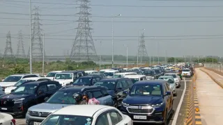 ट्रैफिक जाम से बचने के लिए देख लें एडवाइजरी।