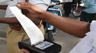 15 वर्षीय छात्र को कार चालान पड़ा महंगा। कटा 32,500 रुपये का चालान। (सांकेतिक फोटो)