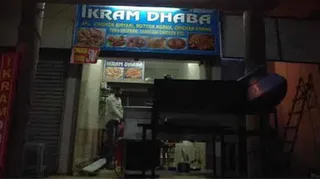 साफ-सफाइ न मिलने पर ढाबा संचालक का कटा चालान। (सांकेतिक फोटो)