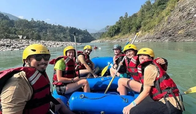 गंगा में फिर शुरू हुई राफ्टिंग, सप्ताहांत में भीड़ बढ़ने का अनुमान