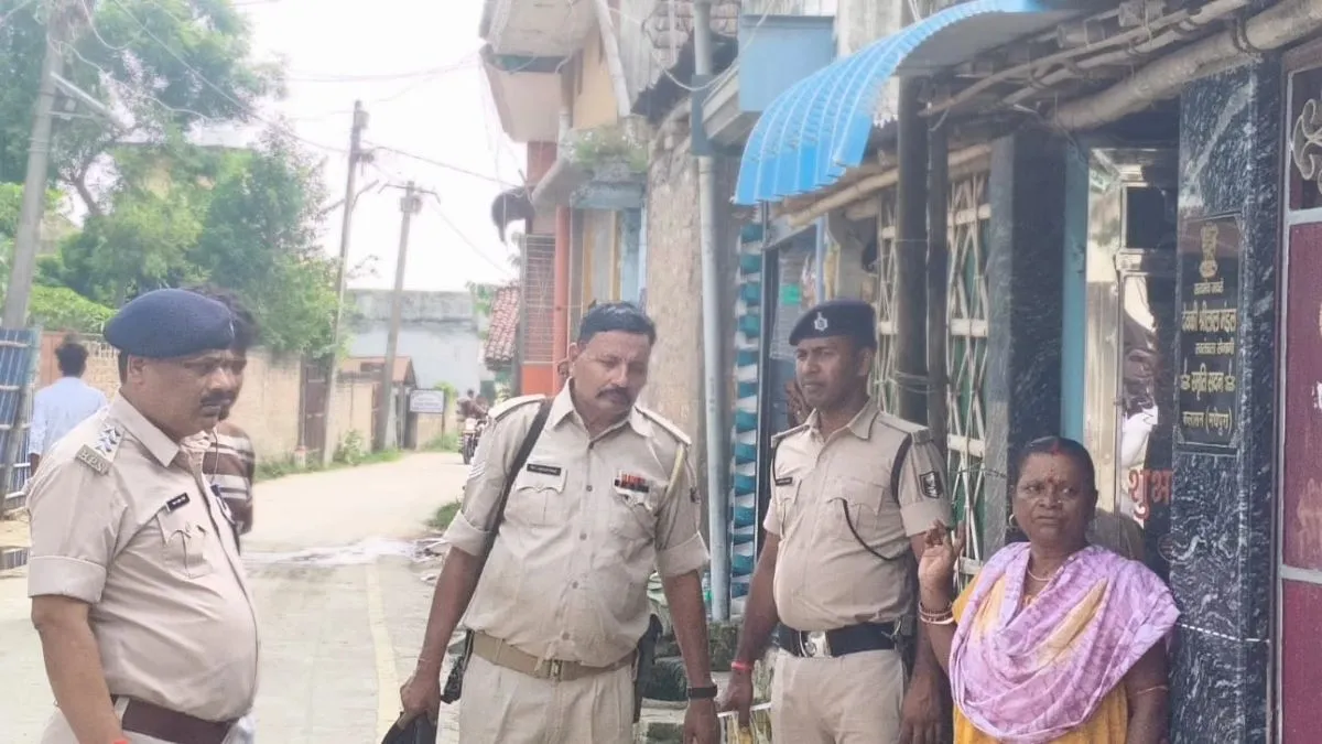 Madhepura Tent Worker Shot Dead Near Home Investigation On (1)