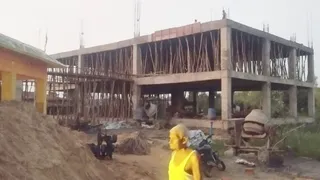 मधुबनी के झंझारपुर में निर्माणाधीन खादी माल। जागरण