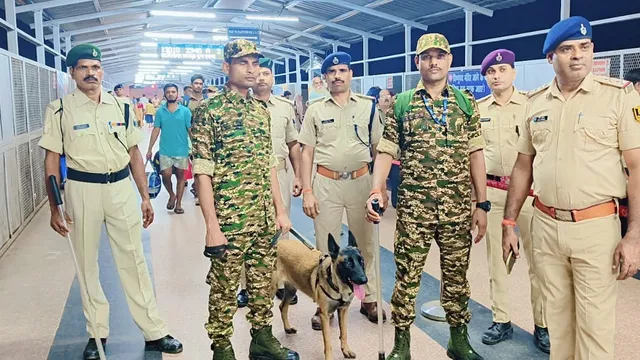 गया जंक्शन पर डॉग स्क्वायड ने खंगाला चप्पा-चप्पा, पितृपक्ष मेले में सुरक्षा को लेकर RPF अलर्ट
