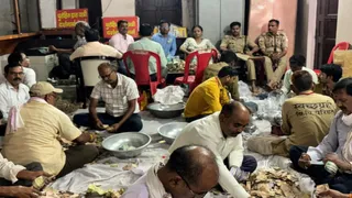 विंध्याचल के मंदिरों में भक्तों की आस्था का सैलाब, दानपात्रों से मिले 41 लाख रुपये।
