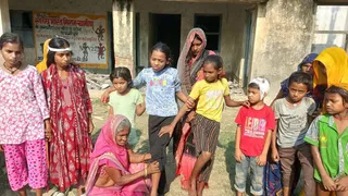 एक दर्जन बच्चे घायल
