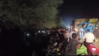 हादसे के बाद सड़क पर लगा जाम।