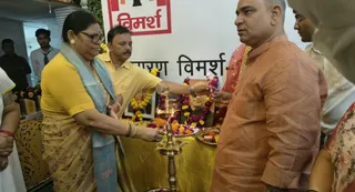 फतेहपुर में जागरण विमर्श का का शुभारम्भ करतें जिले के प्रभारी मंत्री अजीत पाल और मंत्री कृष्णा पासवान। जागरण