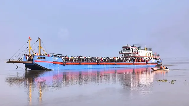 भागलपुर में 20 हजार यात्रियों ने की गंगा की सैर; जाने में डेढ़ घंटा तो लौटने में लगे 55 मिनट, बोट ने 15 मिनट में