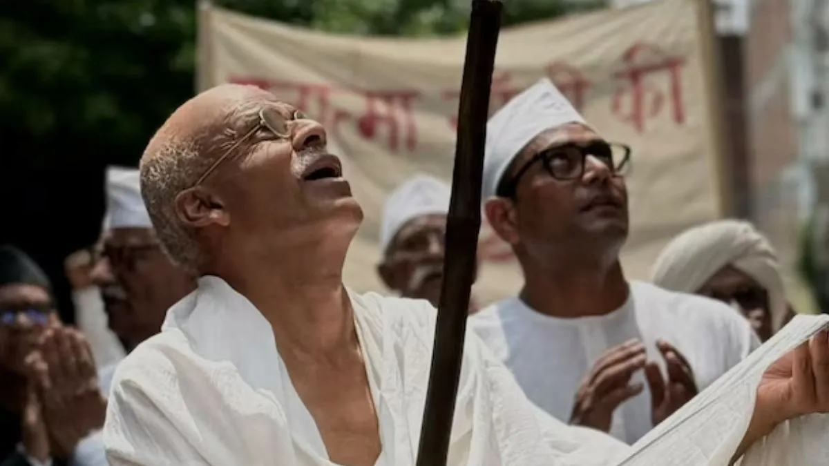 Gandhi (2)