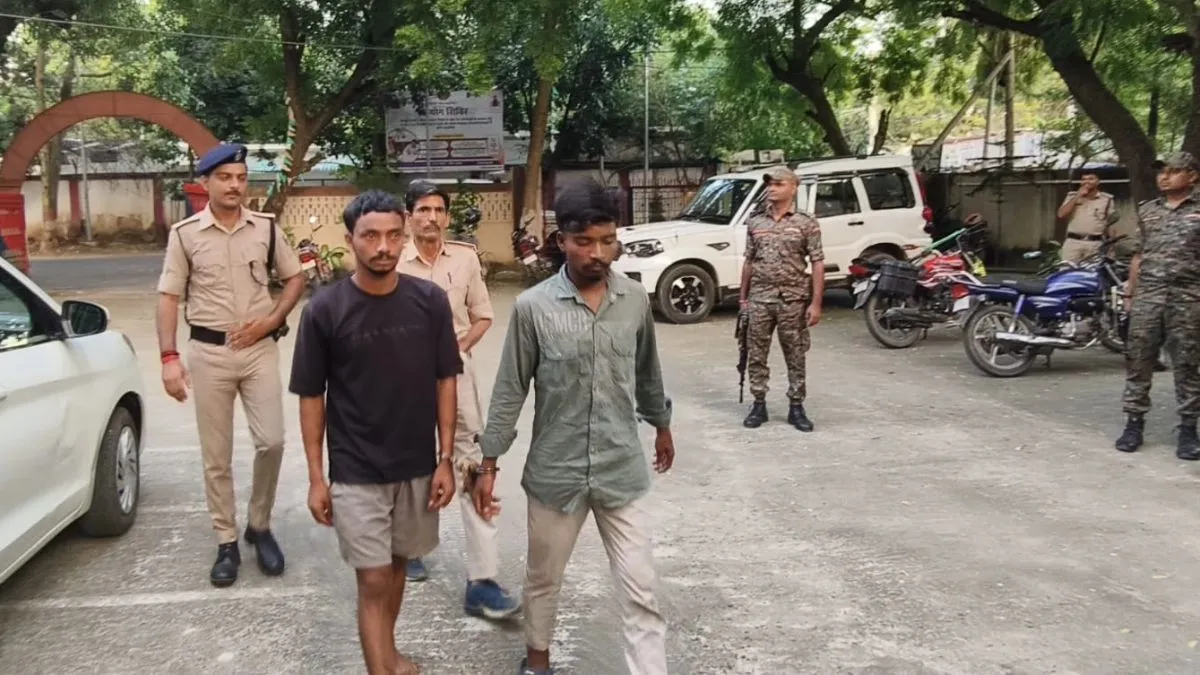 Munger Police Busts Auto Robbery Gang Recovers Vehicle from Dhanbad (1)