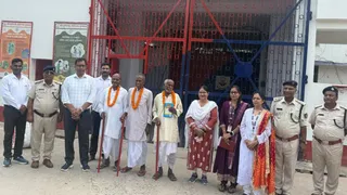 मुजफ्फरपुर में तीन बंदियों को विशेष परिहार के आधार पर मिली रिहाई।