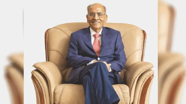 लुधियाना के उद्योगपति एसपी ओसवाल से साइबर ठगी मामले में कार्रवाई, ईडी ने कोलकाता से मुख्य हैंडलर सोहेल अख्तर को दबोचा
