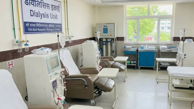उन्नाव के बीघापुर सौ बेड अस्पताल में जल्द शुरू होगी डायलिसिस सेवा, सीएमओ ने किया निरीक्षण
