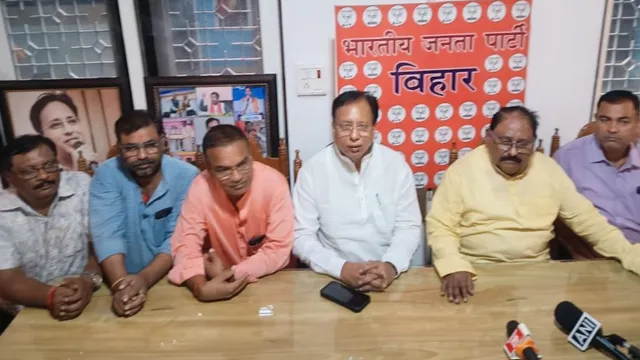 बिहार बाढ़ पीड़ितों को दशहरा से पहले मिलेगी सहायता राशि, किसानों को फसल बीमा का लाभ
