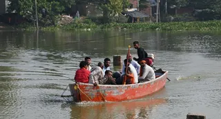 राप्ती-आमी का रौद्र रूप, आबादी में पहुंचा बाढ़ का पानी। जागरण
