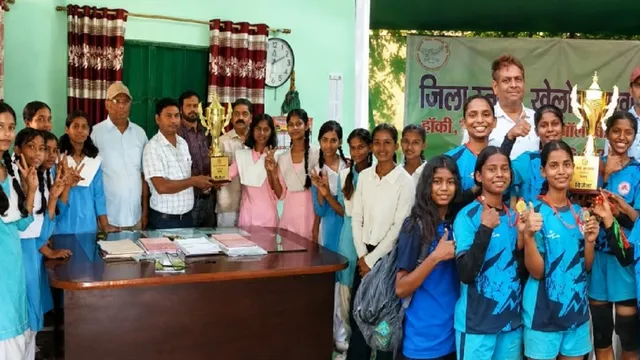 पलामू में चैंपियन बनीं हुसैनाबाद की बेटियां, अब रांची में दिखाएंगी कबड्डी का दम