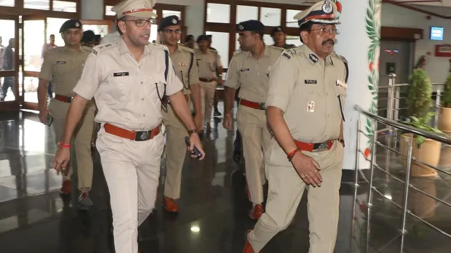 धनबाद में जुटी सात जिलों की पुलिस, माओवादी गतिविधियों से लेकर संगठित और साइबर अपराध पर बनी रणनीति
