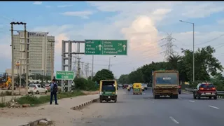 एसपीआर का वाटिका चौक से द्वारका एक्सप्रेसवे की तरफ का भाग। जागरण
