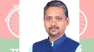 आकाश अग्रवाल।