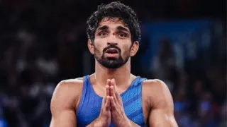 57 किलोग्राम भारवर्ग में स्वर्ण जीतकर अमन ने सिर्फ पदक नहीं जीता, बल्कि अपने संघर्ष और त्याग को भी दुनिया के सामने साबित किया।