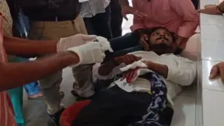 आजमगढ़ में दिनदहाड़े युवक को गोली मारी, हमलावर फरार; पुलिस जांच में जुटी।