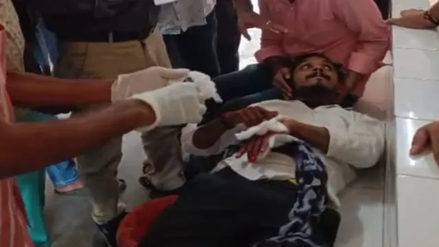 आजमगढ़ में दिनदहाड़े युवक को गोली मारकर दो हमलावर बाइक से हुए फरार