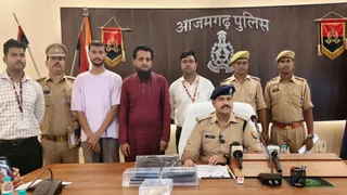 आजमगढ़ में अंतरराष्ट्रीय इंटरनेट कॉलिंग धोखाधड़ी गिरोह के दो सदस्य गिरफ्तार।