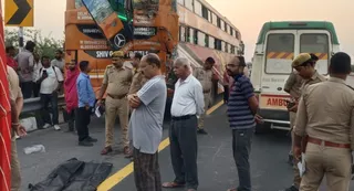 मौके पर जुटे लोग। जागरण