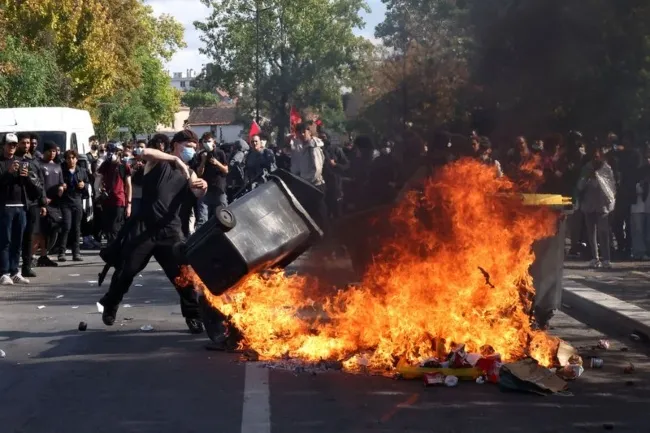 france student protest (1)