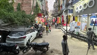 टेंट में शुरू हुई जिंदगी, फिर मिला अपना ठिकाना