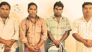 ट्रांसजेंडर बनकर BMW सवार से जबरन वसूली मामले में 4 गिरफ्तार।