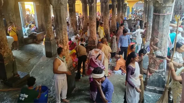 Pitru Paksha: 16 वेदियों में पिंडदान से विष्णुलोक मिलने की मान्यता, गयाजी की देव परिधि में उमड़ी भीड़ 
