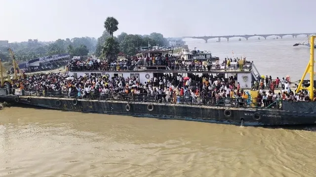 भागलपुर में गंगा जहाज सेवा का नया फॉर्मूला; बियाडा से सिर्फ पैदल यात्री, बाबूपुर से जाएंगी बाइक; 50% घटेगी भीड़
