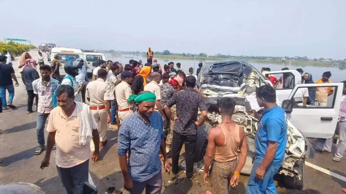 Bhagalpur Thar Truck Collision 2 Dead 1 Critical on Fourlane (1)