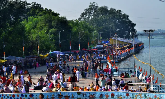 Pitru paksha 2026 का अंतिम पड़ाव: अगले 5 दिन इन वेदियों में होंगे पिंडदान, फल्गु नदी में दूध से तर्पण 
