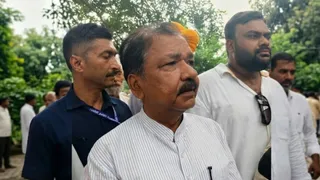 दिलीप जायसवाल ने मीडिया से की बातचीत। (जागरण)